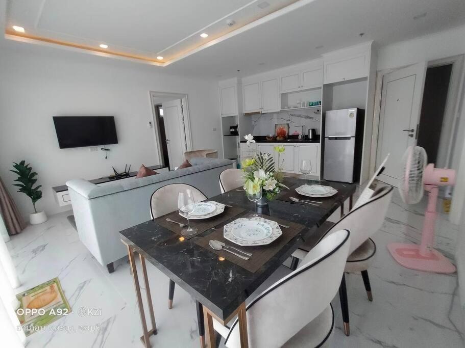Elegant 2 Bed Near To - Luxury Apartment Jomtien Beach